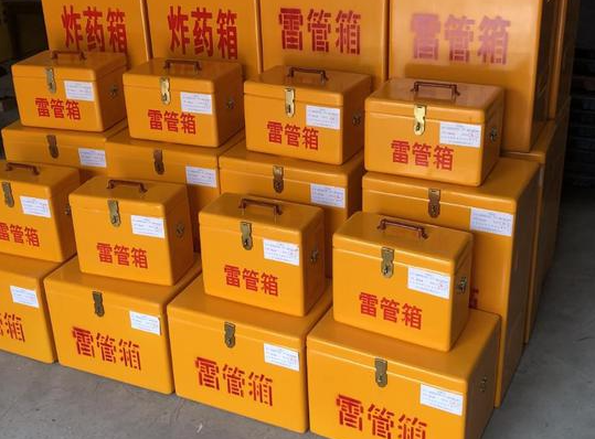 桥东玻璃钢雷管箱的使用寿命一般是多少？